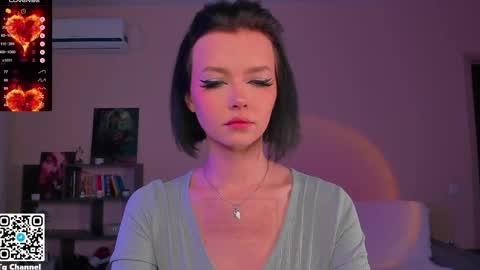 Snapshot of dindin_ chatting on November 2025 10:06:02 AM Jessie online show from November 2025 10:06:02 AM