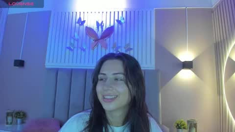 Cristal  online show from March 2025 03:22:01 AM