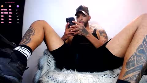 Snapshot of dirtybhot chatting on October 2025 03:34:02 AM I just want to be happy online show from October 2025 03:34:02 AM