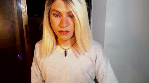 Snapshot of dirtydanezka chatting on November 2025 03:01:01 AM dirtydanezka online show from November 2025 03:01:01 AM