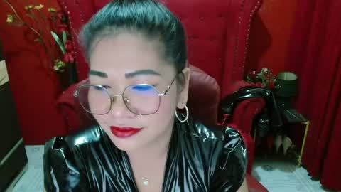 LatexQueen online show from April 2026 04:37:01 PM