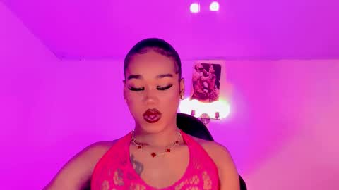 Naomy  online show from November 2025 02:54:01 PM