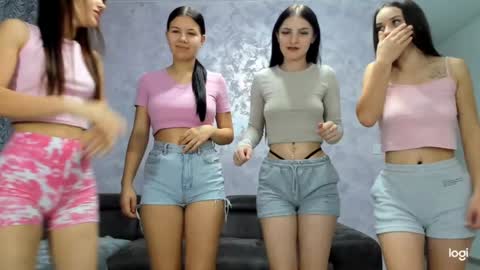 Gyna    Josie    online show from October 2025 10:52:01 PM