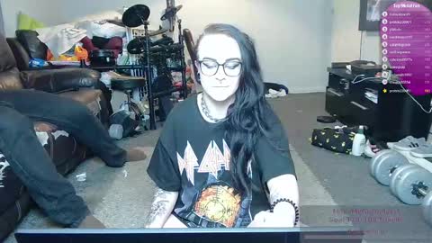 Snapshot of dirtymetalcouple chatting on February 2025 02:42:01 AM DirtyMetalCouple online show from February 2025 02:42:01 AM