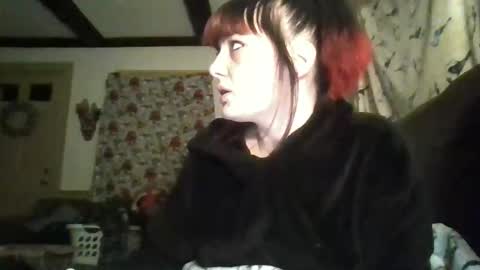 Snapshot of dirtyxhippie21 chatting on December 2025 03:00:02 AM Crystal online show from December 2025 03:00:02 AM