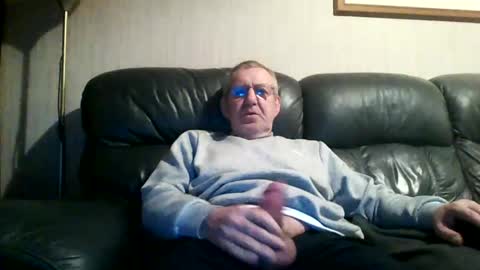 Snapshot of discovery63 chatting on February 2025 06:10:01 PM discovery63 online show from February 2025 06:10:01 PM