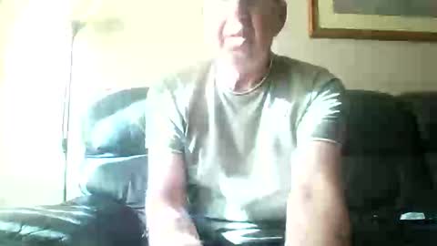 Snapshot of discovery63 chatting on October 2025 11:31:01 AM discovery63 online show from October 2025 11:31:01 AM