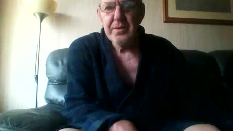 Snapshot of discovery63 chatting on November 2025 11:38:02 AM discovery63 online show from November 2025 11:38:02 AM