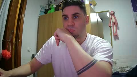 Snapshot of diselobienclaro chatting on December 2025 09:21:02 PM diselobienclaro online show from December 2025 09:21:02 PM