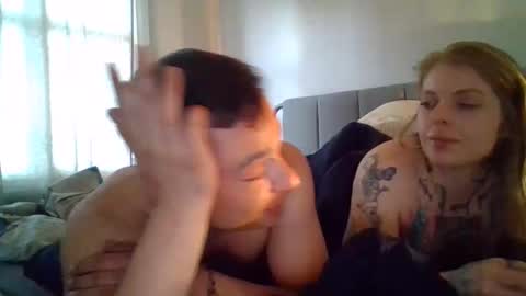 disfrutocouple online show from April 2026 05:23:01 AM