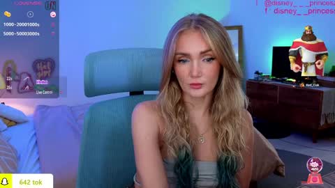 Snapshot of disney__princess chatting on May 2026 07:13:01 AM JASMINE online show from May 2026 07:13:01 AM