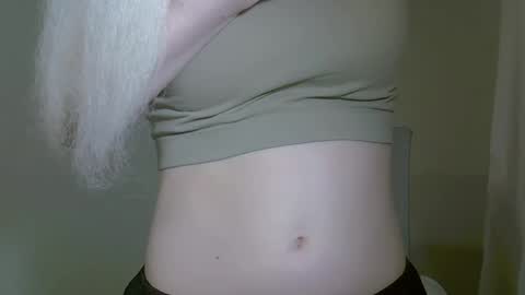 DitaMilton online show from October 2025 06:50:01 PM