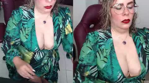 Snapshot of diva_milf chatting on February 2025 04:40:01 PM Diva online show from February 2025 04:40:01 PM