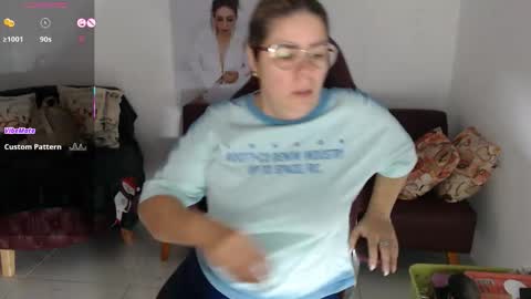 Snapshot of diva_milf chatting on November 2025 04:13:02 PM Diva online show from November 2025 04:13:02 PM