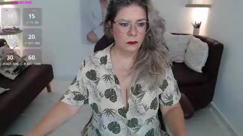 Snapshot of diva_milf chatting on July 2026 09:58:02 AM Diva online show from July 2026 09:58:02 AM