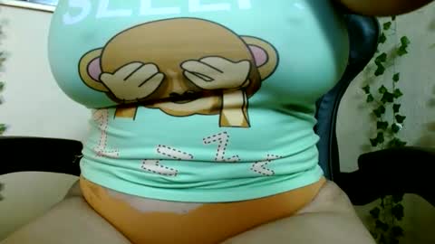 Snapshot of divadirty chatting on January 2025 08:15:01 PM Mari online show from January 2025 08:15:01 PM