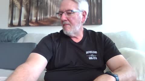 divadsialb online show from March 2026 06:44:01 PM