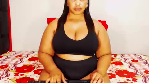 Snapshot of divinebooty93 chatting on November 2025 12:27:02 PM divinebooty93 online show from November 2025 12:27:02 PM