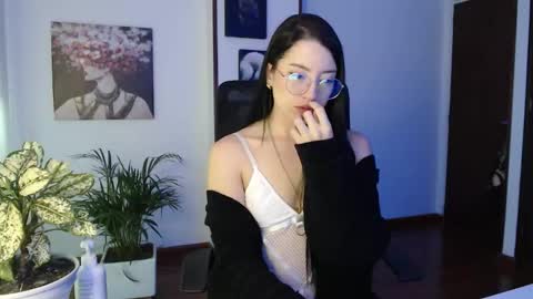 Hera online show from November 2025 10:47:01 AM