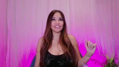 DivineLynn online show from January 2025 06:53:02 PM