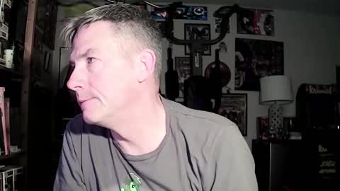 Snapshot of dix_handley_50 chatting on February 2025 12:32:01 PM dix_handley_50 online show from February 2025 12:32:01 PM