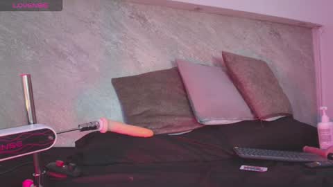 Snapshot of dixie_grey1 chatting on November 2025 04:28:01 PM Sofia online show from November 2025 04:28:01 PM