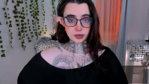 Snapshot of dixipixi_ chatting on December 2025 05:36:02 AM dixipixi_ online show from December 2025 05:36:02 AM