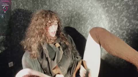 Snapshot of dizer_clop chatting on December 2025 05:00:01 PM Dizer online show from December 2025 05:00:01 PM