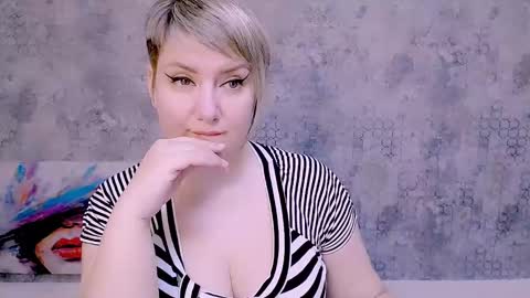 djullia online show from February 2025 01:14:01 PM