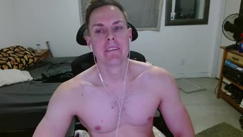 Snapshot of dmoney212 chatting on May 2026 07:13:01 AM dmoney212 online show from May 2026 07:13:01 AM