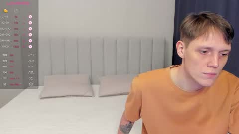 Snapshot of do_dick chatting on November 2025 07:52:02 PM Polly and Kiriko online show from November 2025 07:52:02 PM