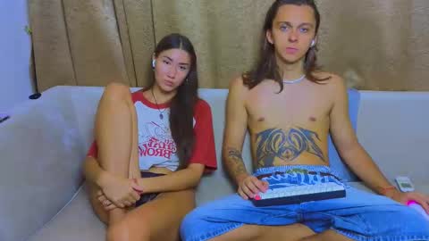 Snapshot of do_u_know_them chatting on February 2025 12:42:01 PM Kirahe Mirashe online show from February 2025 12:42:01 PM