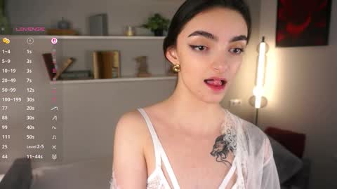 Kristian online show from October 2025 05:27:01 AM