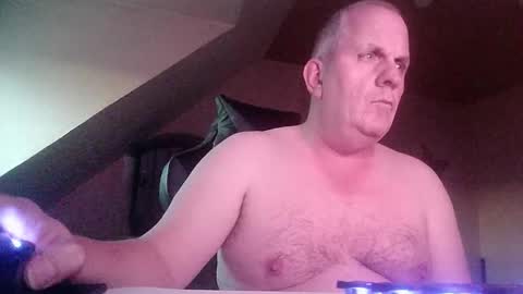 doggy2629 online show from November 2025 03:45:01 PM