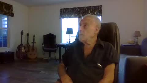 Snapshot of dogluc7 chatting on December 2024 08:50:01 PM dogluc7 online show from December 2024 08:50:01 PM