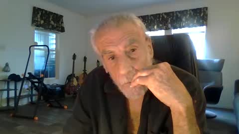 Snapshot of dogluc7 chatting on February 2025 09:58:02 PM dogluc7 online show from February 2025 09:58:02 PM