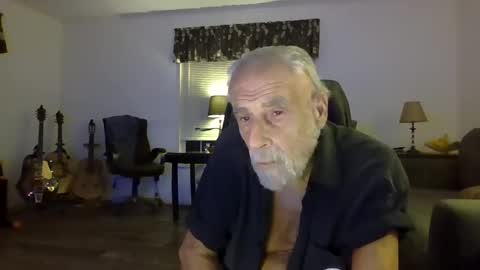 Snapshot of dogluc7 chatting on March 2025 01:26:01 AM dogluc7 online show from March 2025 01:26:01 AM