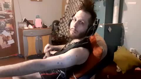 Snapshot of dogwithamohawk chatting on January 2025 02:15:01 PM dogwithamohawk online show from January 2025 02:15:01 PM