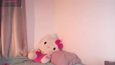 Snapshot of dolceangel__ chatting on November 2025 05:17:01 AM Blair online show from November 2025 05:17:01 AM