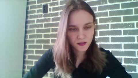 dolcezza_ online show from April 2026 11:21:02 AM