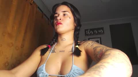 Snapshot of doll_and_thebrown chatting on October 2025 11:02:02 PM doll_and_thebrown online show from October 2025 11:02:02 PM