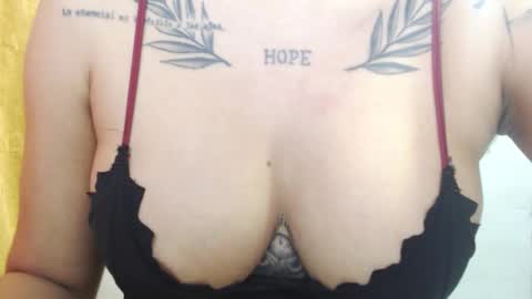 Snapshot of doll_and_thebrown chatting on October 2025 02:48:02 AM doll_and_thebrown online show from October 2025 02:48:02 AM