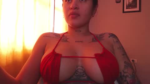 Snapshot of doll_and_thebrown chatting on October 2025 05:13:01 PM doll_and_thebrown online show from October 2025 05:13:01 PM