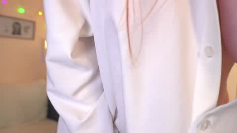 Snapshot of doll_lesli chatting on December 2024 02:49:01 PM Your doll Lesli online show from December 2024 02:49:01 PM