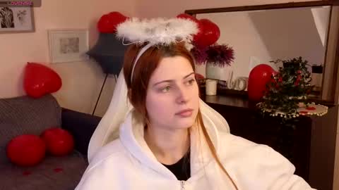 Snapshot of doll_lesli chatting on February 2025 02:44:02 PM Your doll Lesli online show from February 2025 02:44:02 PM