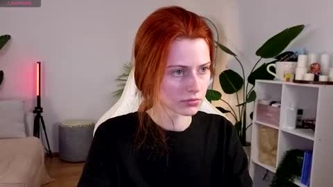 Snapshot of doll_lesli chatting on November 2025 08:26:02 AM Your doll Lesli online show from November 2025 08:26:02 AM