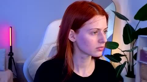 Snapshot of doll_lesli chatting on November 2025 08:35:02 AM Your doll Lesli online show from November 2025 08:35:02 AM