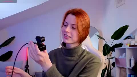 Snapshot of doll_lesli chatting on November 2025 08:36:02 AM Your doll Lesli online show from November 2025 08:36:02 AM