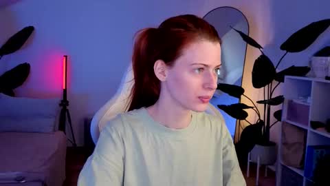 Snapshot of doll_lesli chatting on December 2025 11:30:02 AM Your doll Lesli online show from December 2025 11:30:02 AM