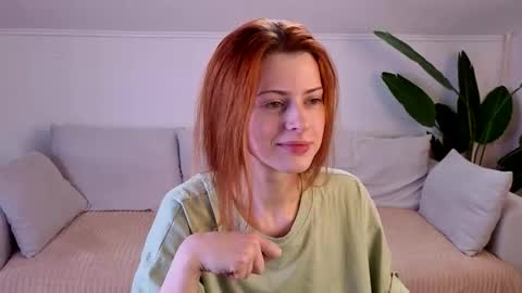 Snapshot of doll_lesli chatting on December 2025 09:36:01 AM Your doll Lesli online show from December 2025 09:36:01 AM